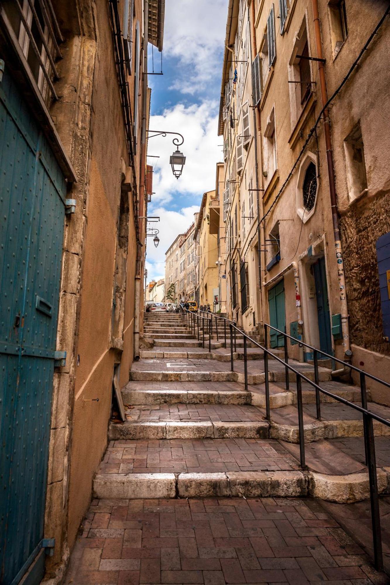 Adira Marseille Panier 2 Etoiles Apartment Exterior photo